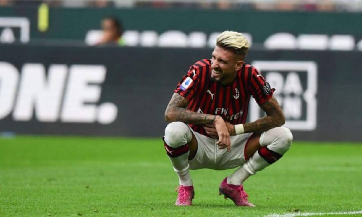 <br/>Espanyol y Atlético de Madrid estarían interesados en el extremo del Milan, Samu Castillejo. El club rossonero vería con buenos ojos la salida del jugador ante su falta de protagonismo, quien sólo ha jugado ocho partidos (cuatro como titular) esta temporada. <br/>