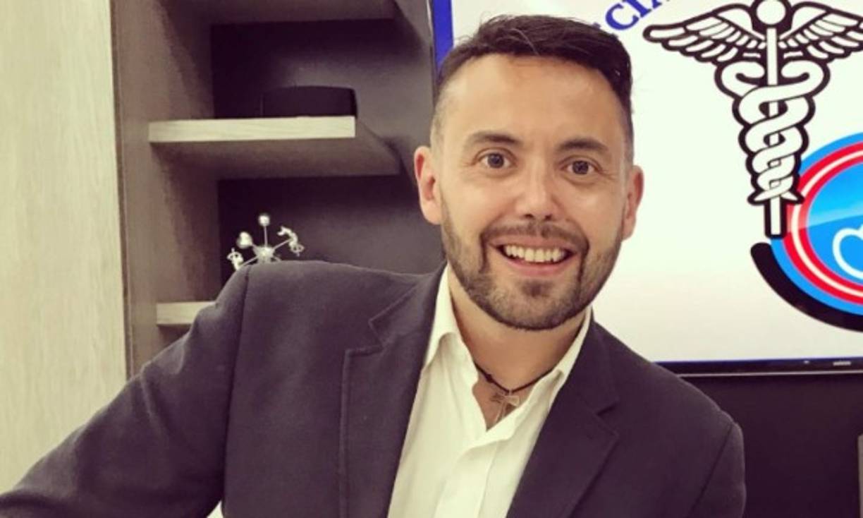 Por mucho tiempo Mauricio Clark se ha desempañado como periodista y presentador de la fuente de espectáculos en Televisa, pero actualmente está alejado de los medios y se dedica a sus proyectos personales.