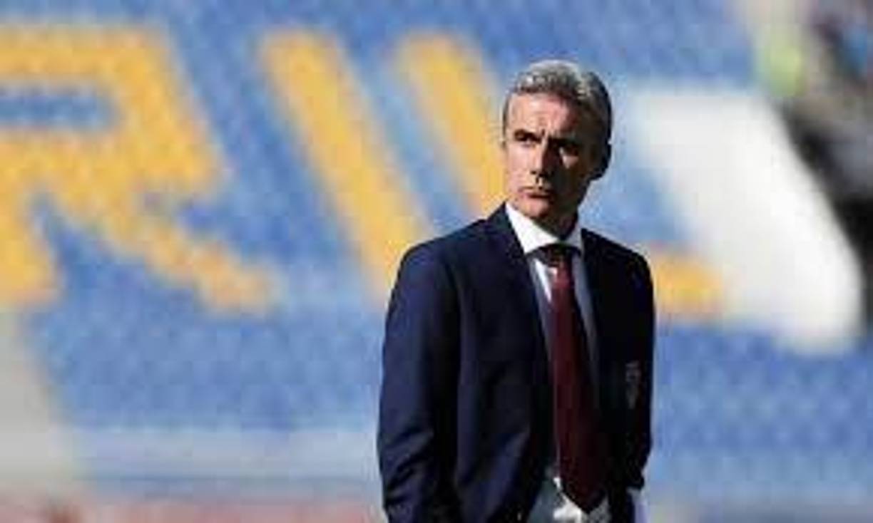 Asimismo, según UOL Esporte, el equipo de CR7 le habría hecho una oferta millonaria al entrenador portugués Luís Castro, quien actualmente dirige a Botafogo y que ha dirigido al Oporto, Shakhtar Donetsk o Al Duhail en Qatar.