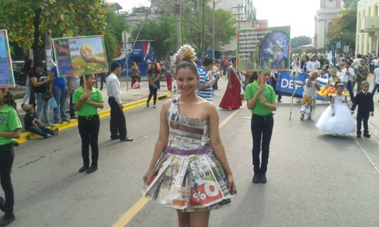 El valor del reciclaje para proteger el medio ambiente también es un mensaje que dan los escolares.