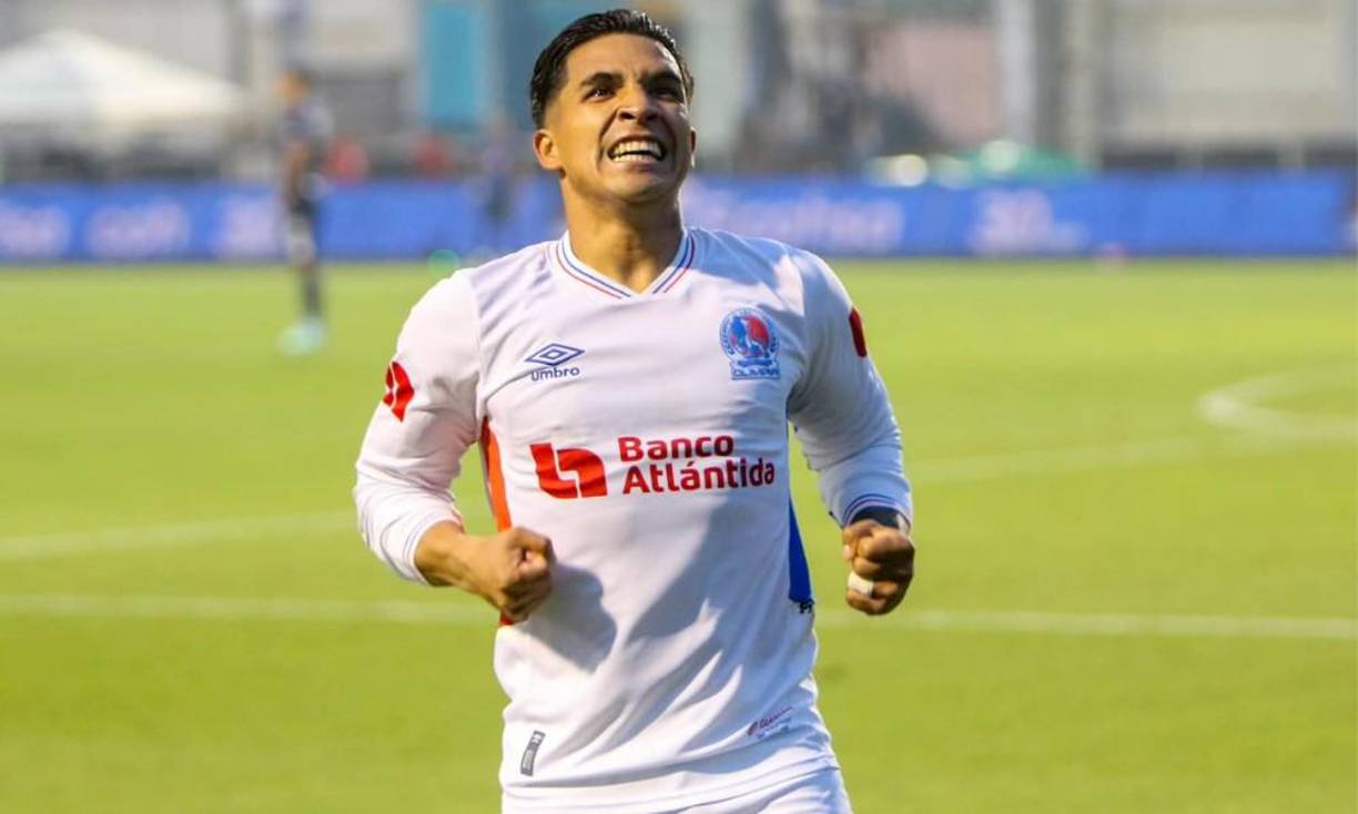 Michael Chirinos, delantero del Olimpia, fue nominado al Premio Puskas, un galardón que da la Federación Internacional de Fútbol Asociación (Fifa) a los goles más vistosos del año. Es la primera vez que un hondureño entra en esta lista privilegiada. 