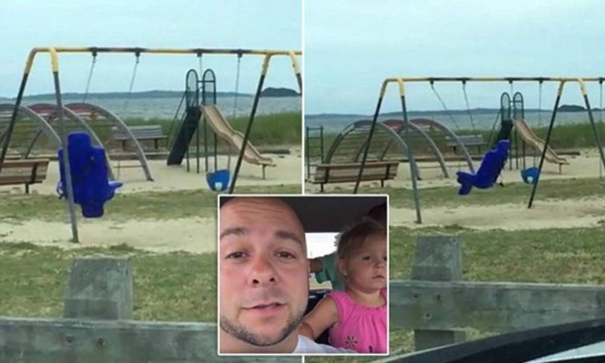 Padre comparte escalofriante video en Facebook. Un estadounidense de nombre Scott Denton, residente del Estado de Rhode Island, padre de tres hijos compartió en su página de Facebook un escalofriante video mientras se encontraba en su auto cerca de un área de juegos infantiles. Las imágenes, grabadas con su teléfono celular muestran un columpio moviéndose extrañamente. Lo escalofriante es que el hombre, en compañía de sus hijos, asegura que en el lugar no hay nadie aparte de ellos y tampoco hay viento que explique los movimientos del columpio. El video, que ya acumula seis millones de vistas, fue subido a YouTube.