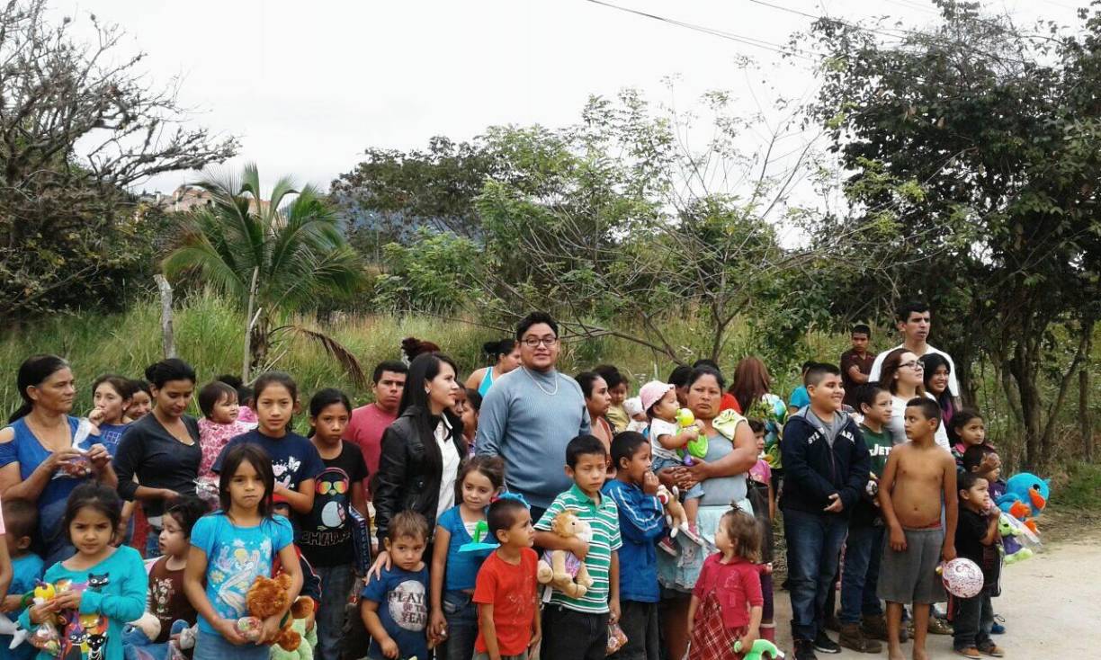 En redes sociales se observa que a Maldonado le gustaba compartir con sus amigos.