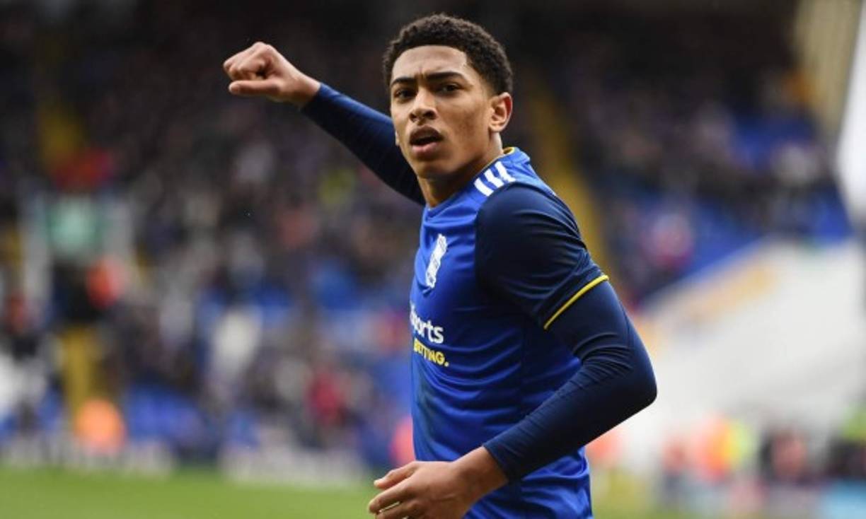 Jude Bellingham - Con apenas 16 año, el mediocampista inglés es una de las sensaciones del fútbol británico. Pertenece al Birmingham City, pero parece que ya ha decidido cuál será su destino a partir de verano. El diario 'Mirror' asegura que jugará en el Manchester United.