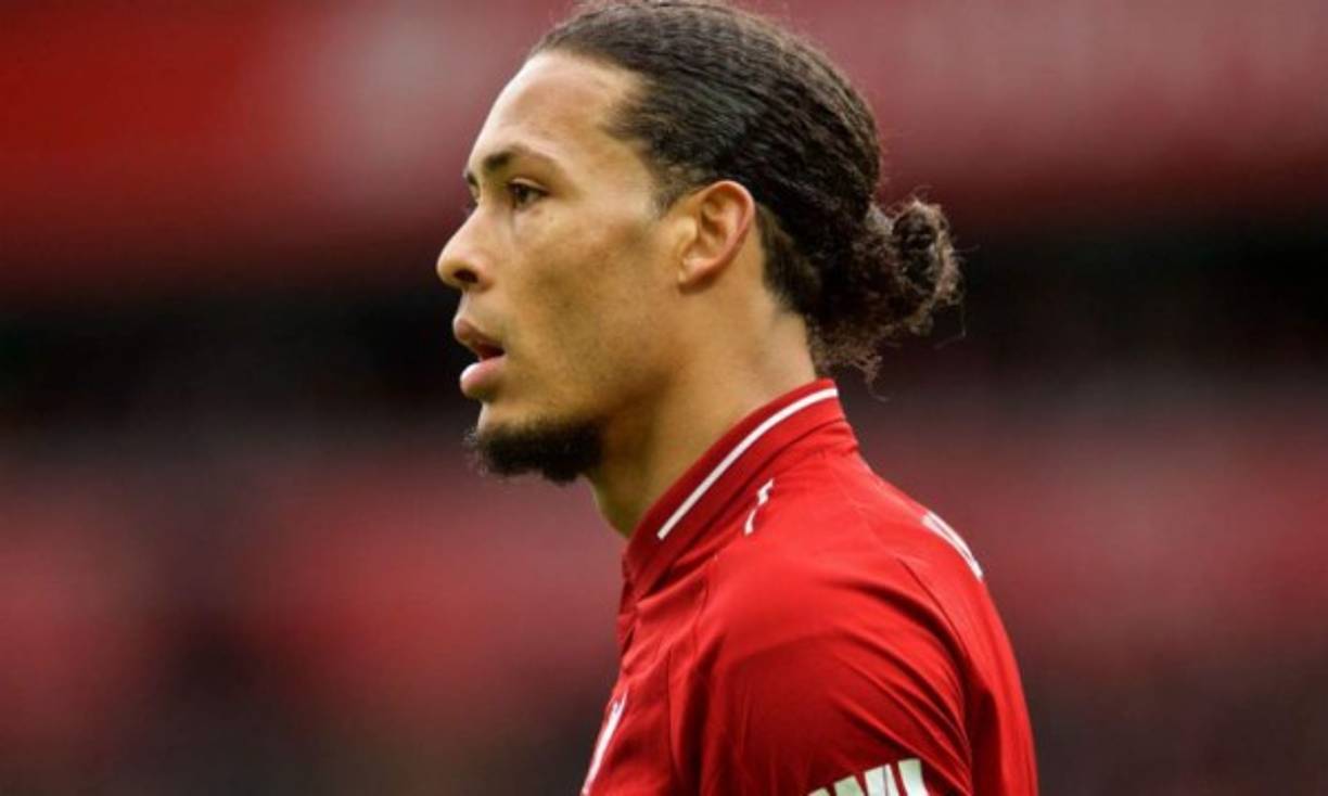 Virgil van Dijk: Para sorpresa de muchos, en España vinculan al defensor holandés como serio candidato para llegar al FC Barcelona. Brilla en el Liverpool.