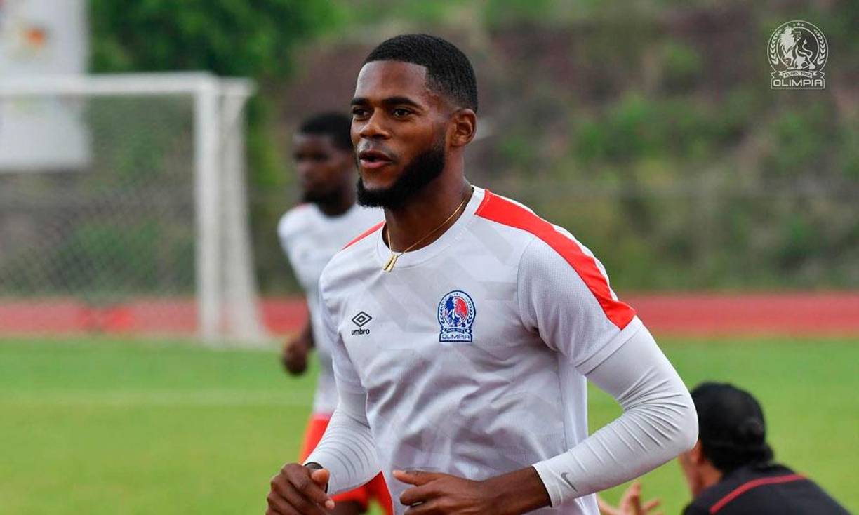 Elvin Casildo Oliva: Una lesión lo tiene alejado de las canchas, pero al estar recuperado el joven zaguero central del Olimpia podría ser una opción para la selección de Honduras ya que su calidad está garantizada.