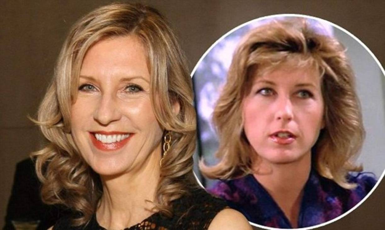 Karen Montgomery. La actriz conocida por su papel en Star Trek: The Next Generation, falleció a causa de un cáncer de seno el 4 de diciembre de 2015.