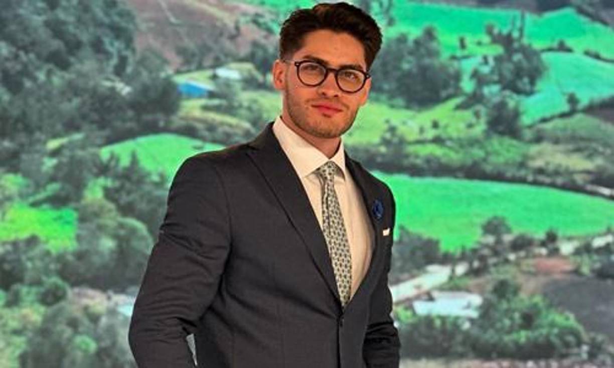 Hoy exploramos quién es Miguel Marichal fuera del mundo digital y cómo ha llegado a ser una figura destacada en la comunidad de creadores de contenido. Inició su carrera como modelo en 2017 e incursionó en TikTok en 2020.