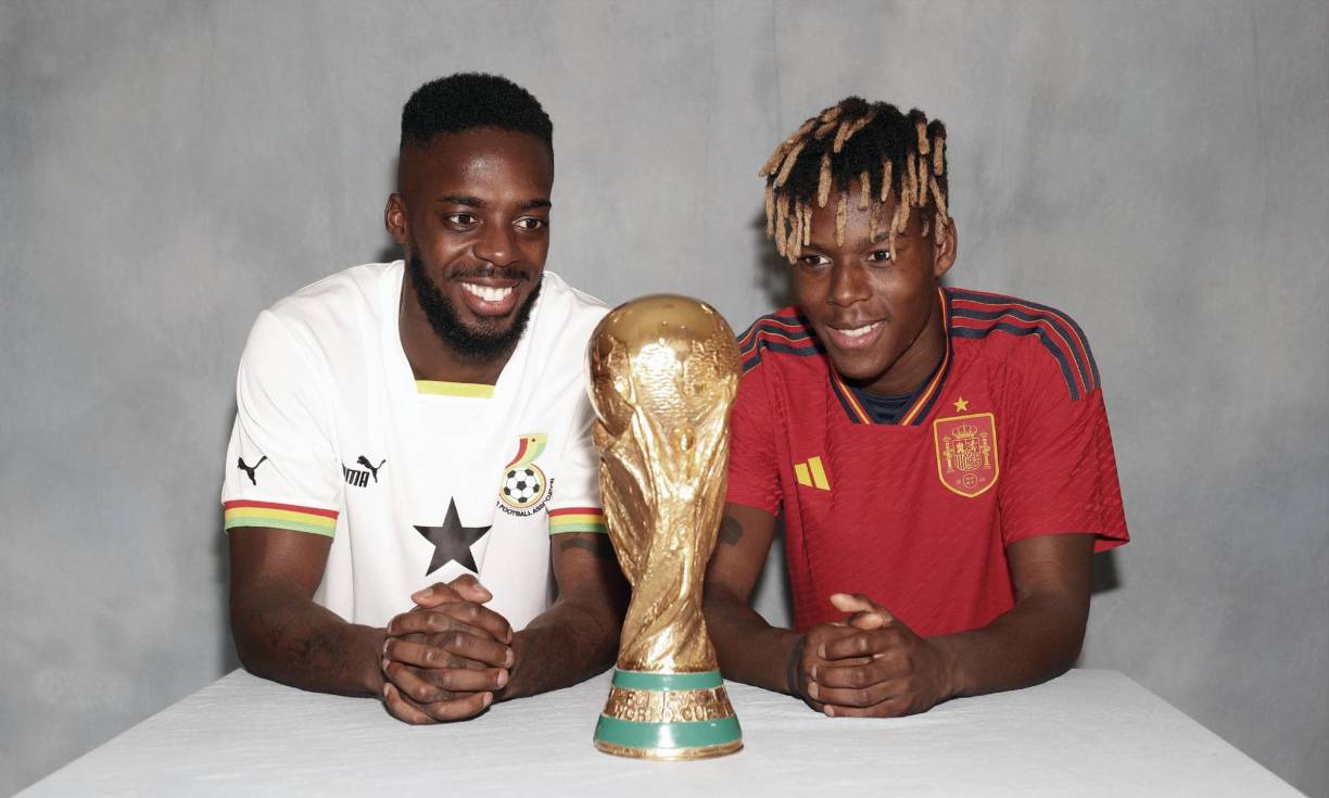 Para el Mundial de Qatar 2022, Iñaki defendió la camisa de Ghana y Nico, la de España.