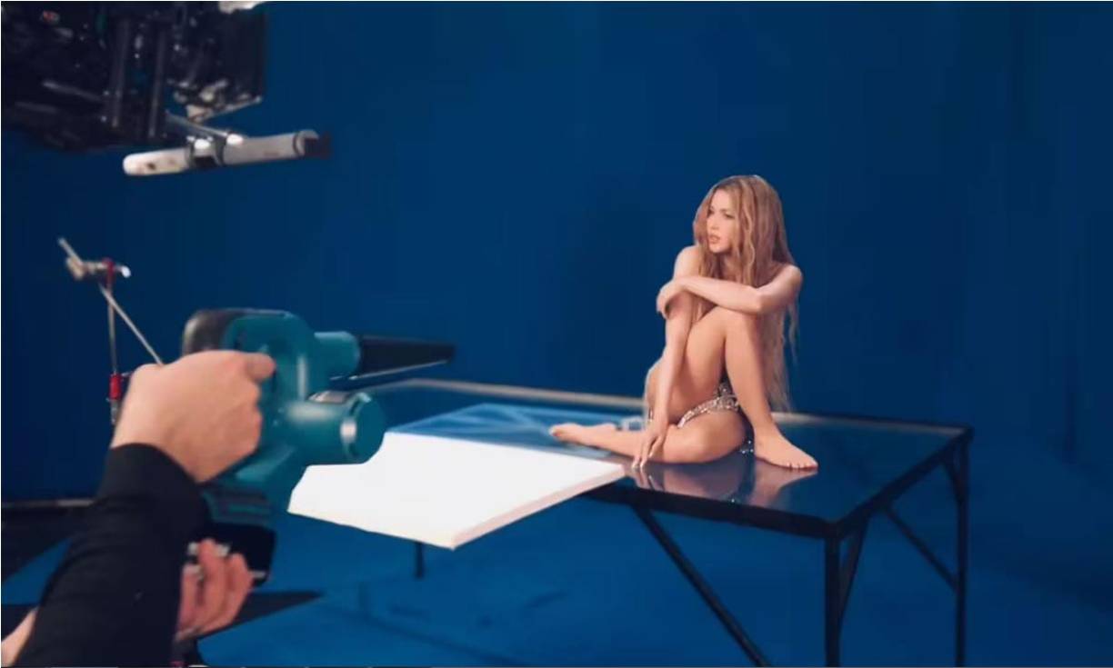 Las imágenes son una “probadita” de lo que será el video del nuevo tema “Puntería” de Shakira, que contará con la colaboración de Cardi B y en donde aparecerá Laviscount.