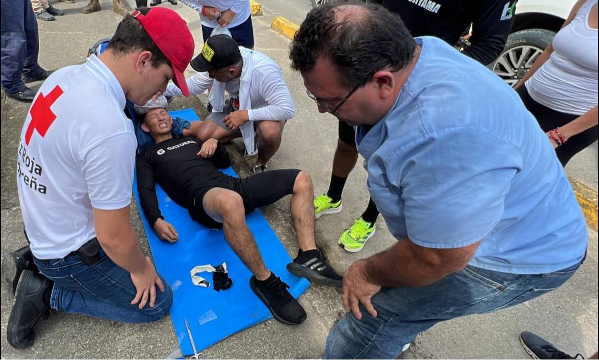 Es la segunda vez que Shin presenta problemas musculares, pero este sábado fue su equipo de trabajo el que anunció que lo habían llevado a una clínica.