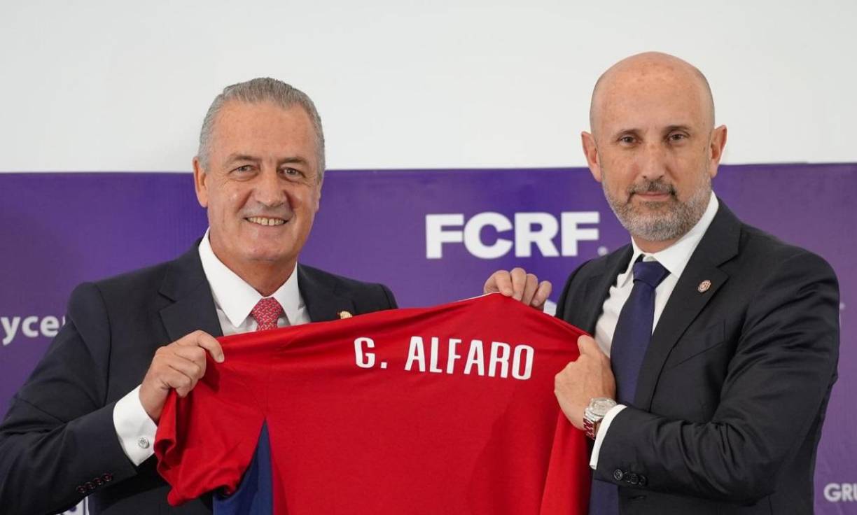 El presidente de la Federación Costarricense de Fútbol (Fedefútbol), Osael Maroto, habló por primera vez sobre los rumores de la salida de Gustavo Alfaro rumbo a la Selección de Paraguay.