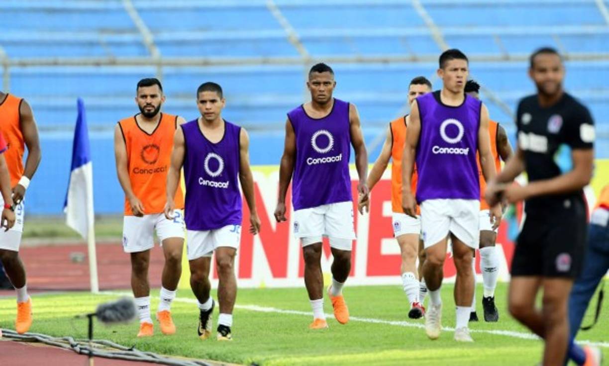 Olimpia recibirá al Comunicaciones en el estadio Olímpico Metropolitano de San Pedro Sula a partir de las 8.00 de la noche a puertas cerradas.