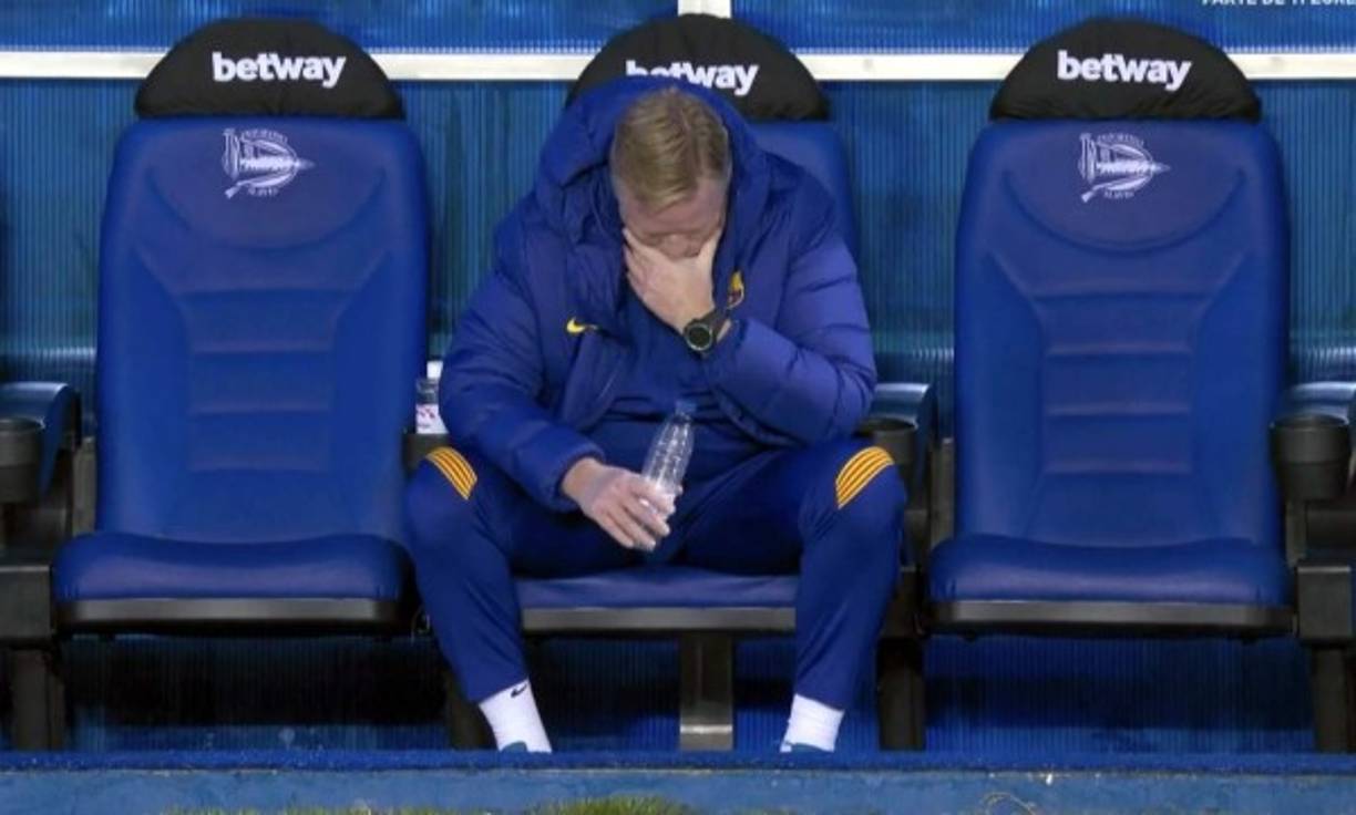 La frustración de Ronald Koeman en el banquillo del Barcelona.