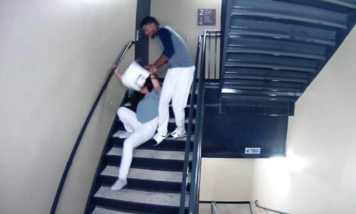 El pelotero, de 24 años y que militaba con el equipo Corpus Christi Hooks, filial de AA de los Astros de Houston, se encuentra en el centro de la polémica tras la divulgación ayer de un video que lo muestra en el estadio Whataburger Field, en Texas, cuando arremetió contra su ahora ex novia a punta de violentos golpes en las escaleras de dichas instalaciones.