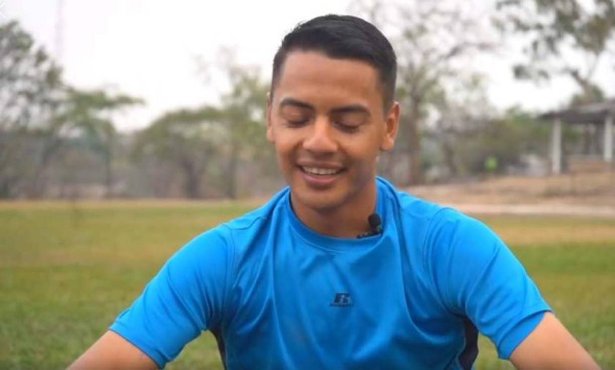 Ángel Castro dio detalles a las redes sociales del Seminario Mayor Nuestra Señora de Suyapa sobre su decisión de retirarse del fútbol: 'Tuve que renunciar al salario y todo lo que me rodeaba, algo difícil, porque uno se apega a lo material y se acostumbra a estar cómodo y lo complicado es el desacomodo, pero tomé la decisión que no me arrepiento”,señaló.