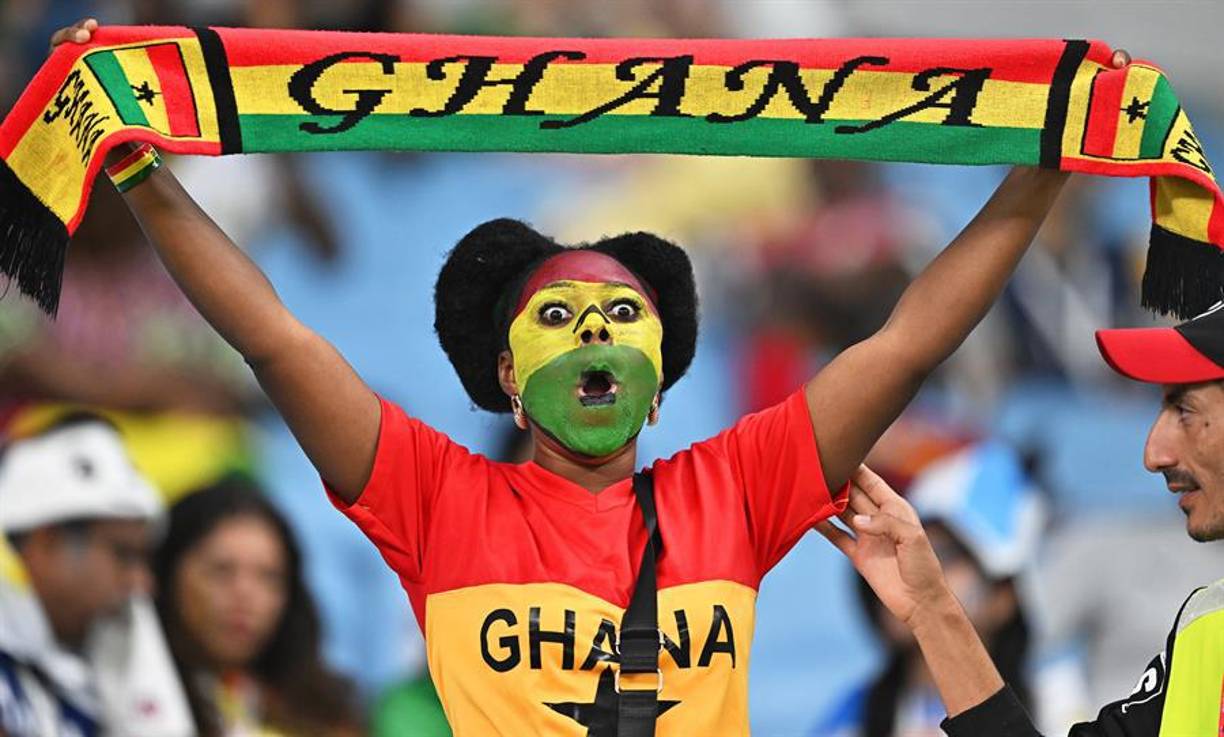 Y dentro del recinto, no podía faltar la afición de Ghana y su euforia.