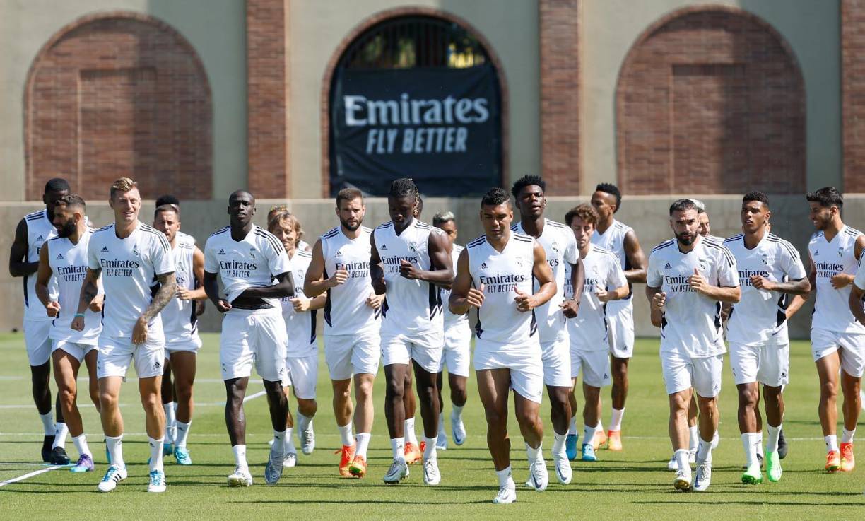 Prensa deportiva de España ha revelado la lista de jugadores que están por salir del Real Madrid a petición de Carlo Ancelotti. El estratega de los blancos no está del todo conforme con el accionar de sus dirigidos por su irregular inicio en la gira por Estados Unidos.