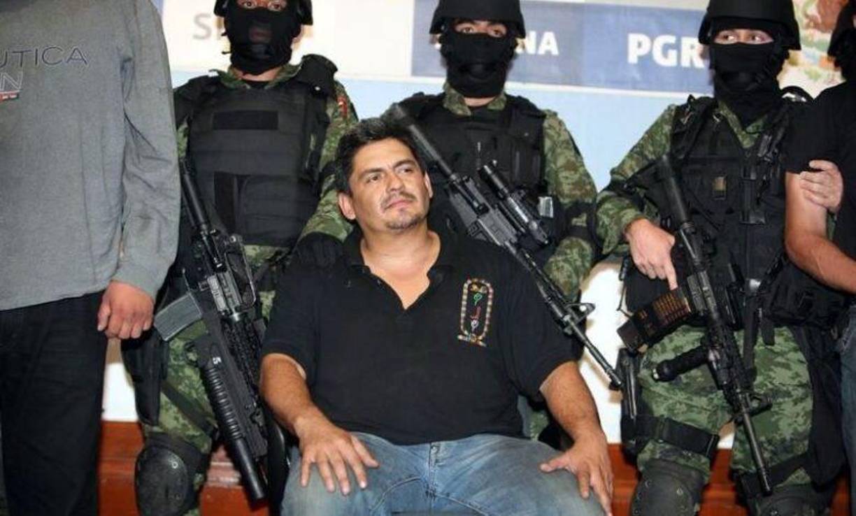 A pesar de su miedo, cumplir con el acuerdo le permitió salir cinco meses antes de prisión y unirse al programa de testigos protegidos de la Administración de Control de Drogas (DEA).