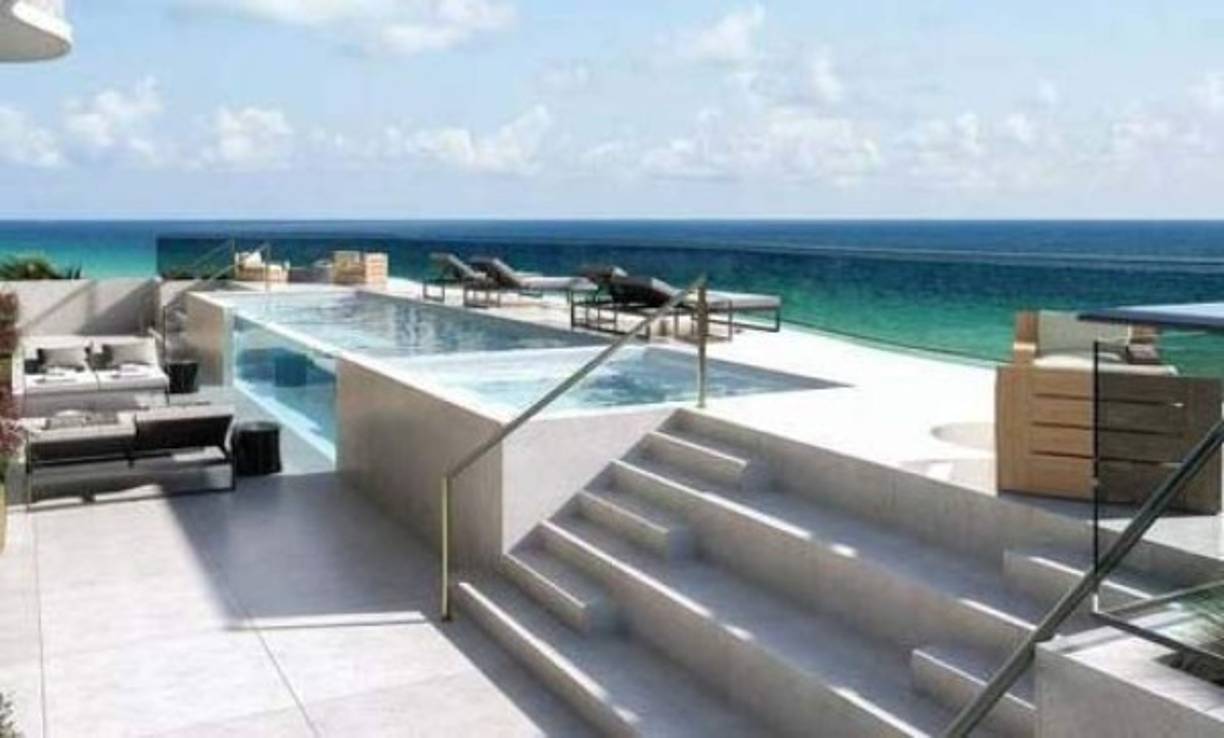 Según The Real Deal, una web del negocio de bienes raíces, el piso mide más de 5.500 pies cuadrados (511 metros cuadrados) y solo la terraza 2.100 pies cuadrados (195 metros cuadrados).<br/>