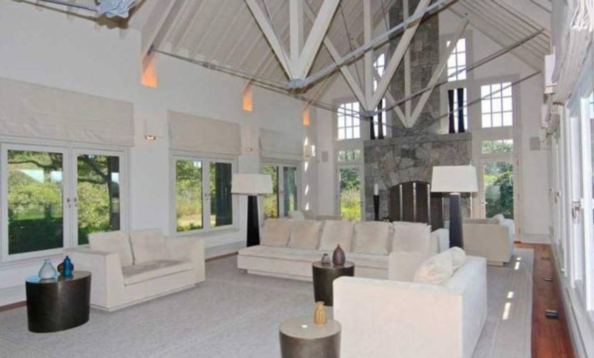 Actualmente el dueño de la mansión es el copropietario del equipo de la NBA Boston Celtics, Wycliffe Grousbeck.