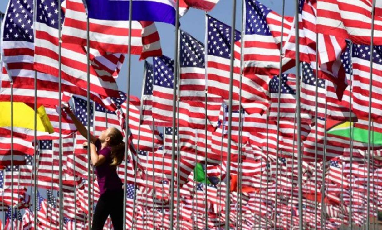 Los estadounidenses recordaron a los caídos en los peores ataques terroristas en la historia de EEUU a lo largo de todo el país.