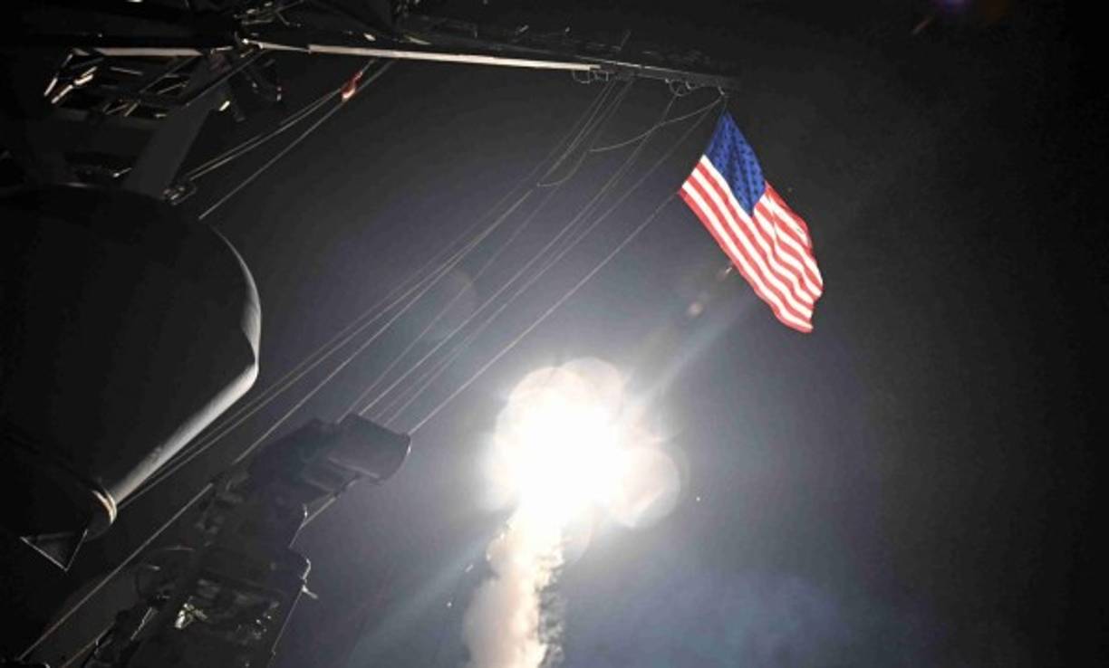 En abril de 2018, Estados Undos, bajo el mando de Donald Trump y con el apoyo de Francia y Reino Unido, bombardeó Siria en respuesta al supuesto uso de armas químicas en Duma por el gobierno de Bashar al Asad.