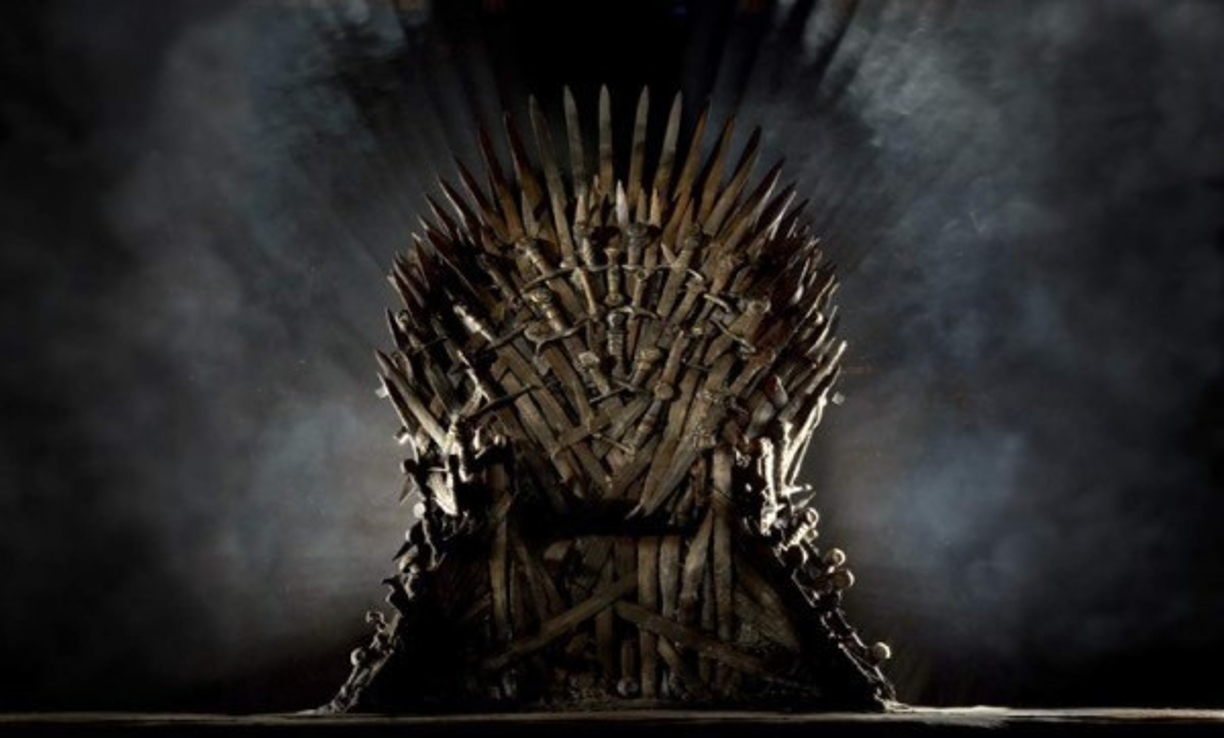 ¿Quien se quedará al final con el Trono de Hierro?<br/>Existe una avalancha de teorías que apuntan hacia tal o cual personaje, pero los creadores de la serie y el autor de los libros están de acuerdo en que Juego de Tronos no es una serie convencional, por lo que podemos descartar un final feliz. <br/>Lo más probable es que ese final sea agridulce y acaso podamos saber más por los personajes que NO están en esta lista que por los que aparecen en ella. <br/>La espera terminó, que comience la última partida de esta fascinante historia.