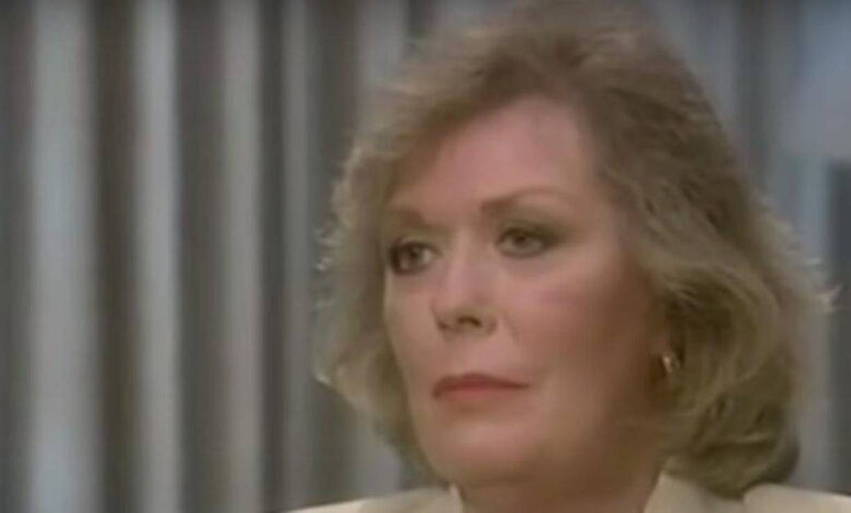 Joyce Anette Dahmer, la medre de Jeff, murió de cáncer el 27 de noviembre de 2000.