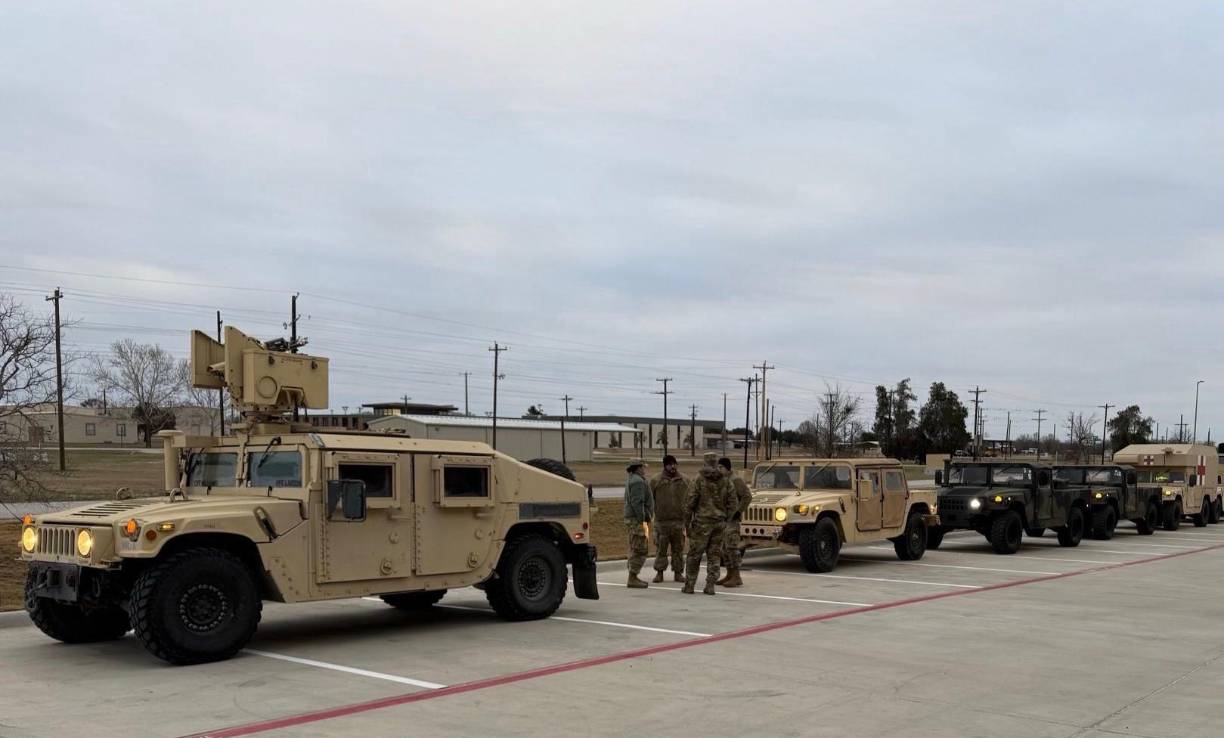 Según explicó la CNN, las nuevas tropas desempeñarán funciones similares a las de los efectivos ya presentes, enfocadas en apoyar a la Oficina de Aduanas y Protección Fronteriza (CBP, en inglés) con labores logísticas y administrativas, como el mantenimiento de vehículos y la entrada de datos.