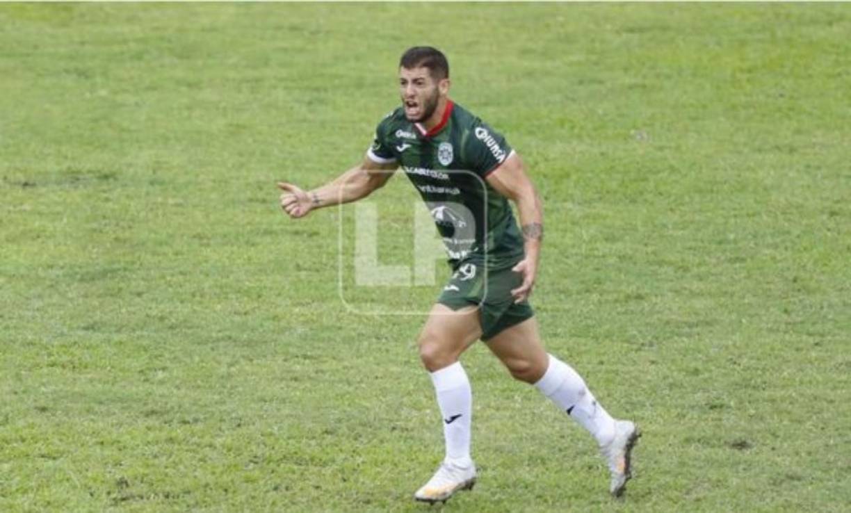 Apenas cuatro goles para el argentino Kevin Hoyos no fueron suficientes para convencer a Héctor Vargas de mantenerlo en el plantel esmeralda. Su contrato no será extendido y se suma a una plétora de fichajes extranjeros de Marathón que sale por la puerta trasera.