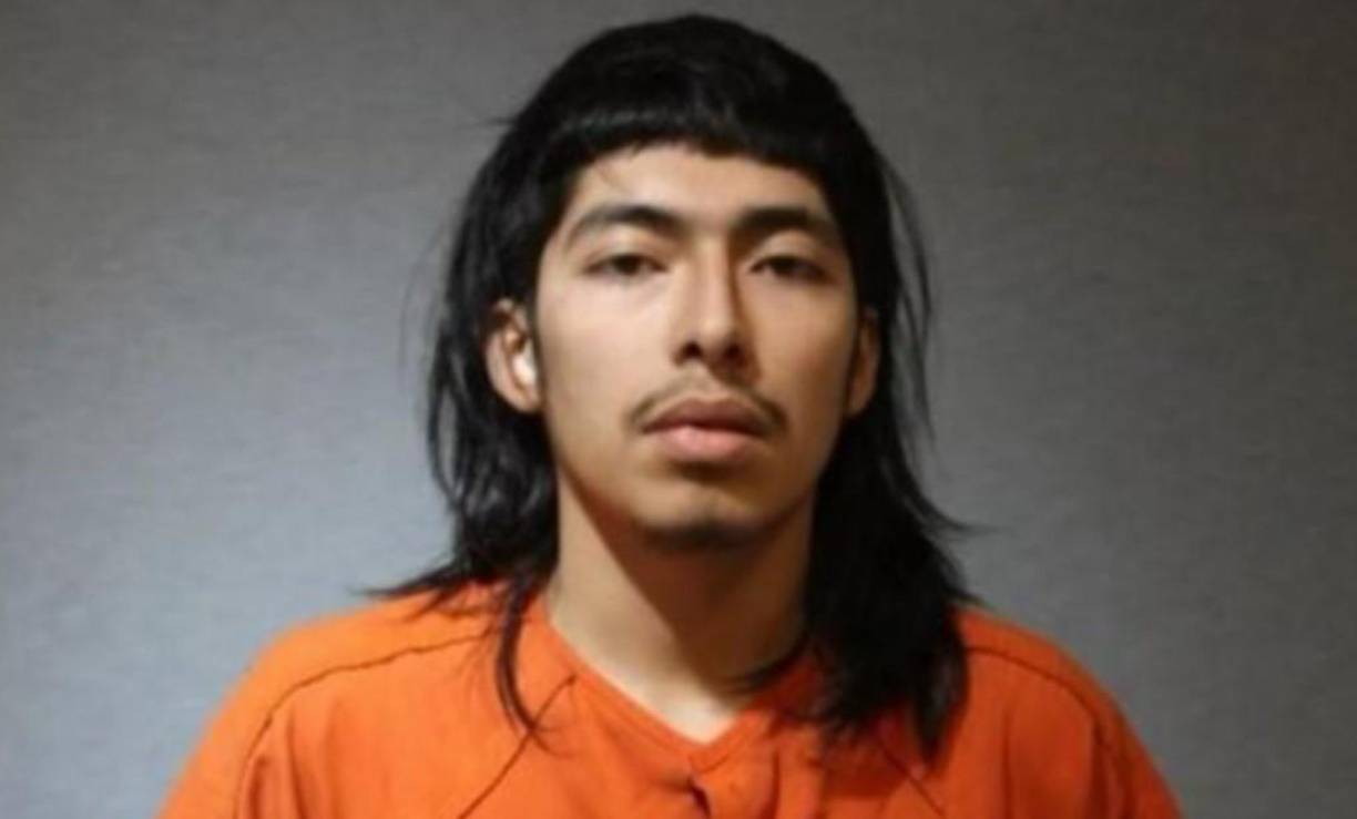 Natalie Navarro se convirtió en sospechosa al ser vista, en una cámara de vigilancia, en el 5009 de Barcelona, a 1.2 millas de donde hallaron el cuerpo de la víctima dentro del auto.