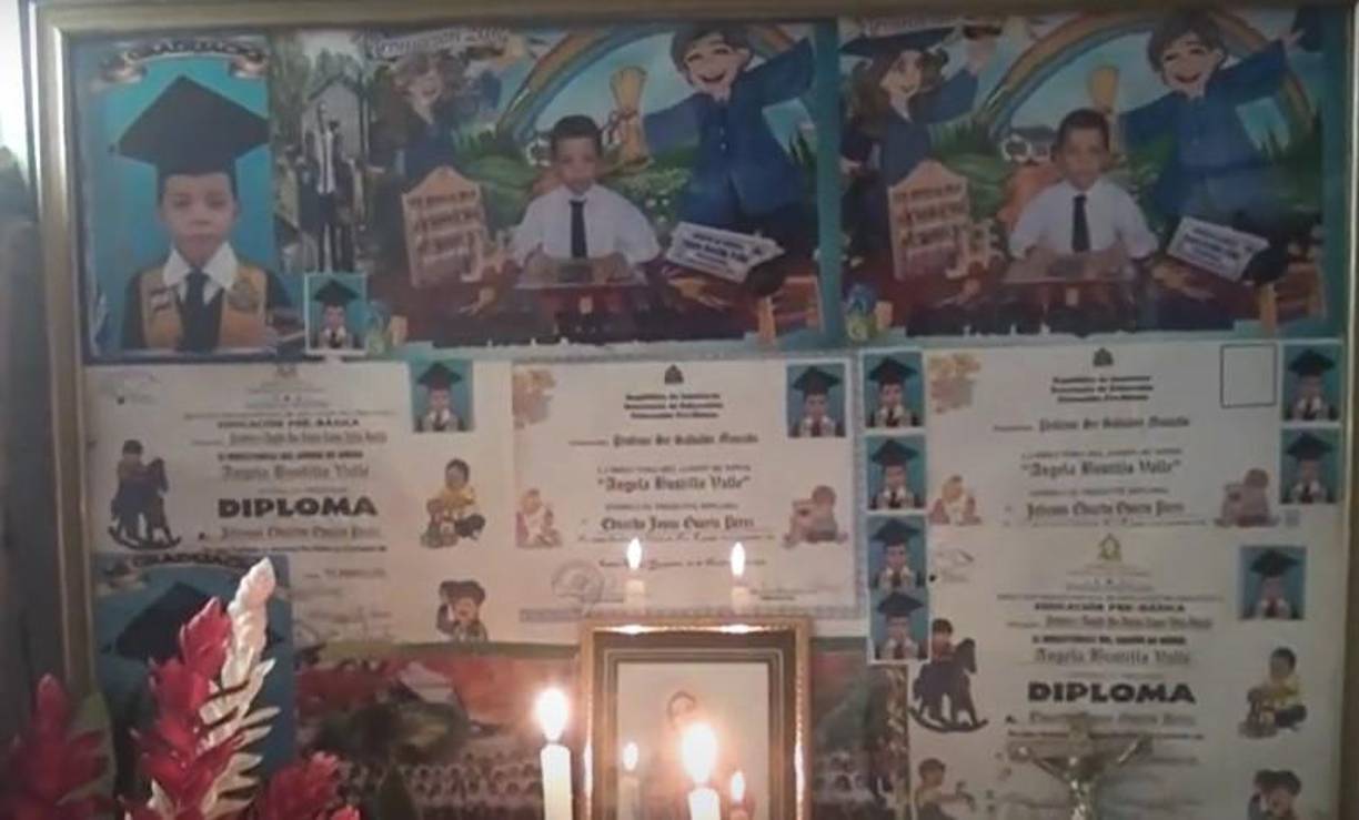 “Fue duro cuando se fueron. Un coyote vino por ellos y mi nuera ya había pagado por el viaje. Además ella me había amenazado con que los iba a secuestrar”, aseguró la acongojada señora.