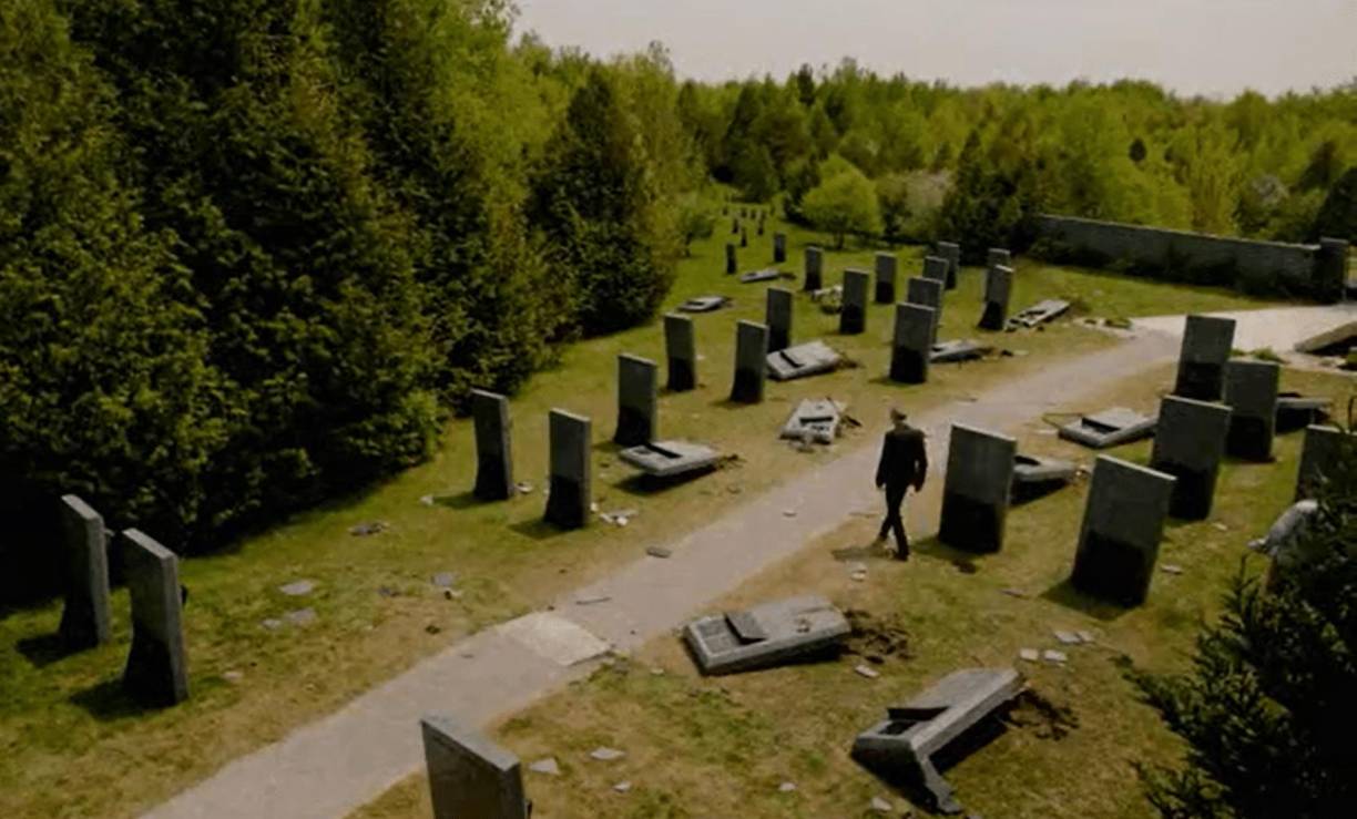 Y calificó de “estúpidos” a los periodistas que no lo han entendido. “Puedes pensar que funciona o no, pero no darse cuenta de ello, es un problema”, agregó el realizador antes de decirles a los representantes de los medios presentes: “imagino que no es su caso”.