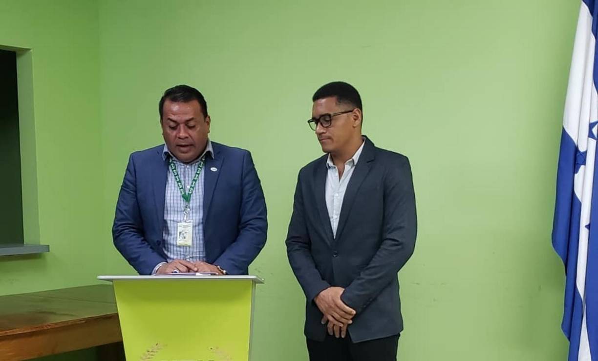 Tras su retiro del fútbol, Carlos Will Mejía se dedicó a culminar sus estudios universitarios. 