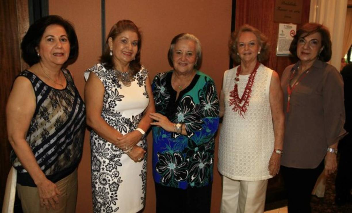 Yolanda Abufele, Leticia Morales, Ana Lucía Pascua, Elena Hepburn y Jeannette Mahomar.