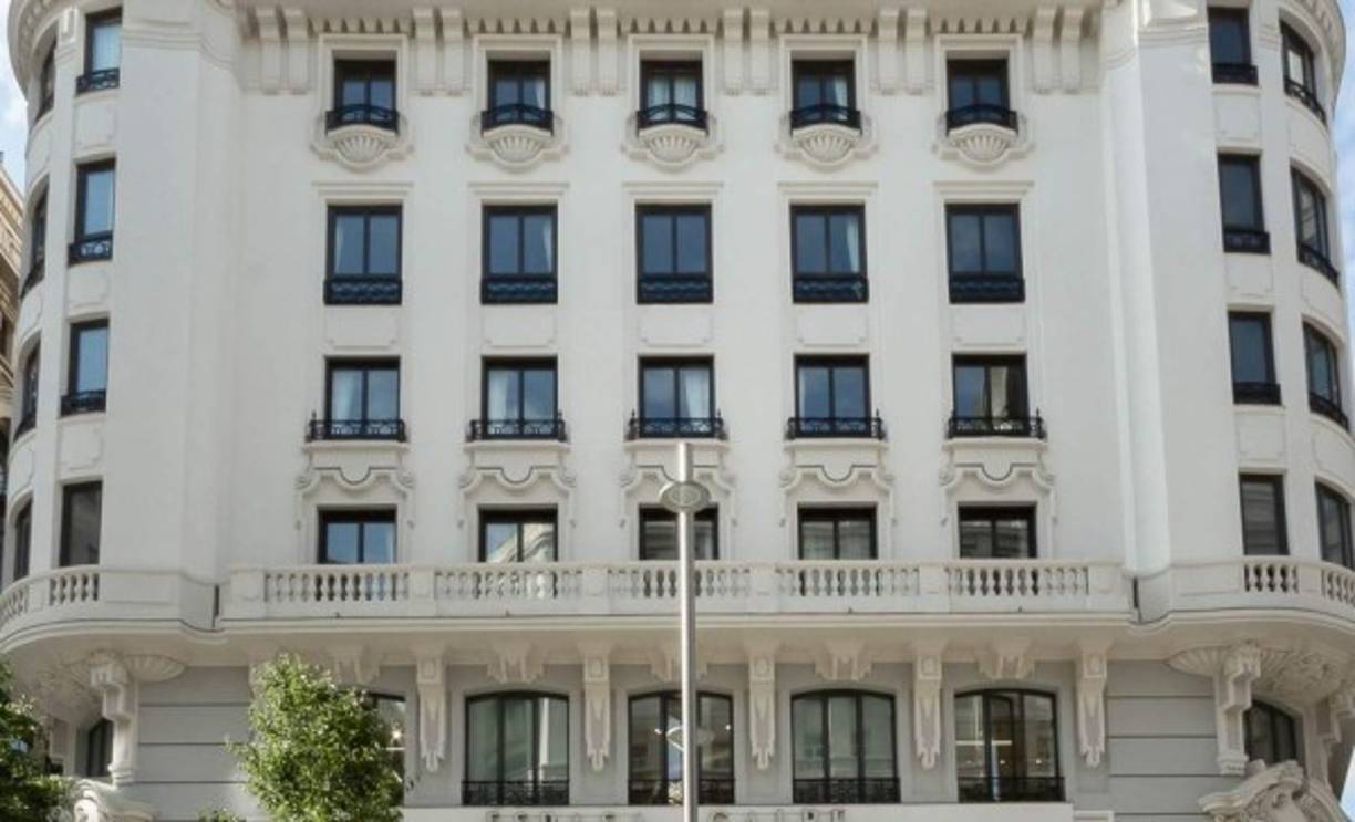 Cristiano Ronaldo estará inaugurando este 7 de junio un hotel en Madrid, España. El crack luso no cabe de la felicidad con su nuevo negocio. Foto pestanacr7.com