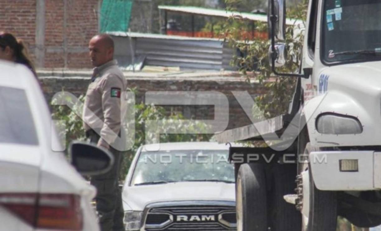 En un jardín de niños cercano los maestros siguieron los protocolos de seguridad para resguardar a los pequeños. 'Agarraron a los niños y luego los acostaron en el suelo, los tenían a todos resguardados', detalló para AFP, Josefina, de 40 años.