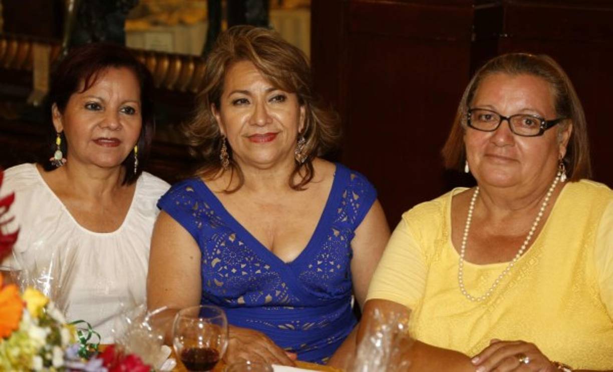Esperanza Zúniga, Gloria Díaz y Maria Agüero.