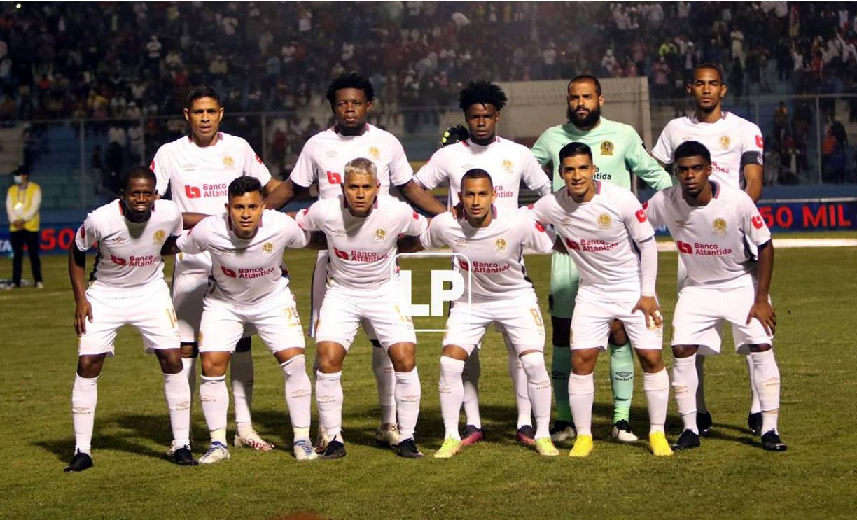 El Olimpia estrenó su nuevo uniforme para el Clásico capitalino.