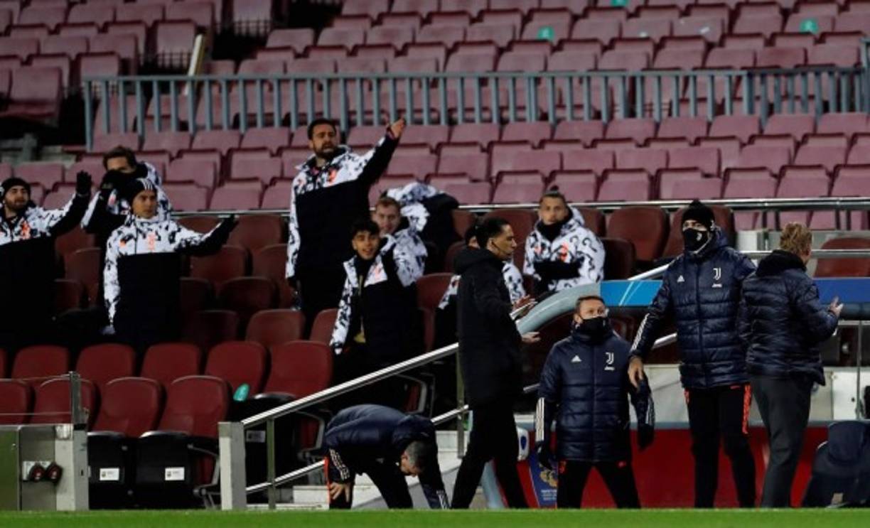 Los jugadores de la Juventus reclamaron su actitud al entrenador del Barcelona, Ronald Koeman.