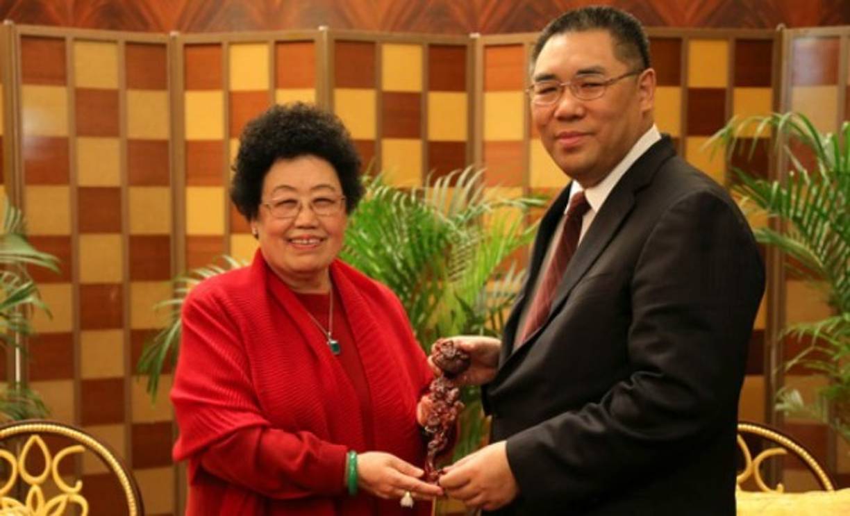 La china Chan Laiwa, ocupa el tercer lugar de la lista de Forbes con una fortuna valorada en $5.6 billones construida en el sector inmobiliario.<br/>