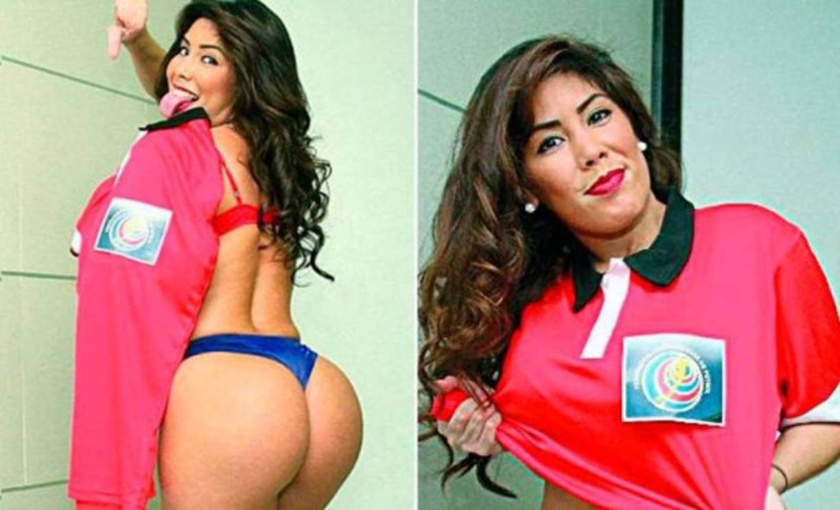 Posó de manera sensual con una camiseta de Costa Rica.