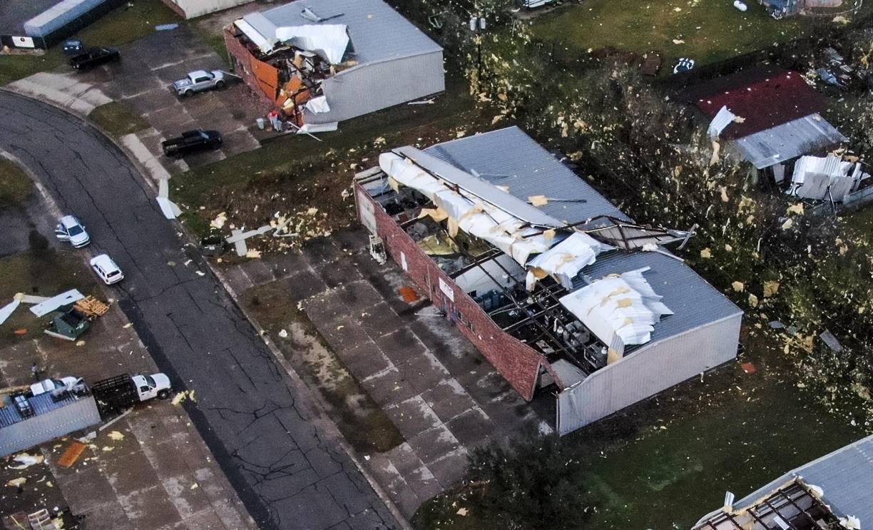 El sistema de tormentas azotó Luisiana, Mississippi y Alabama tras dejar una estela de destrucción en Texas.