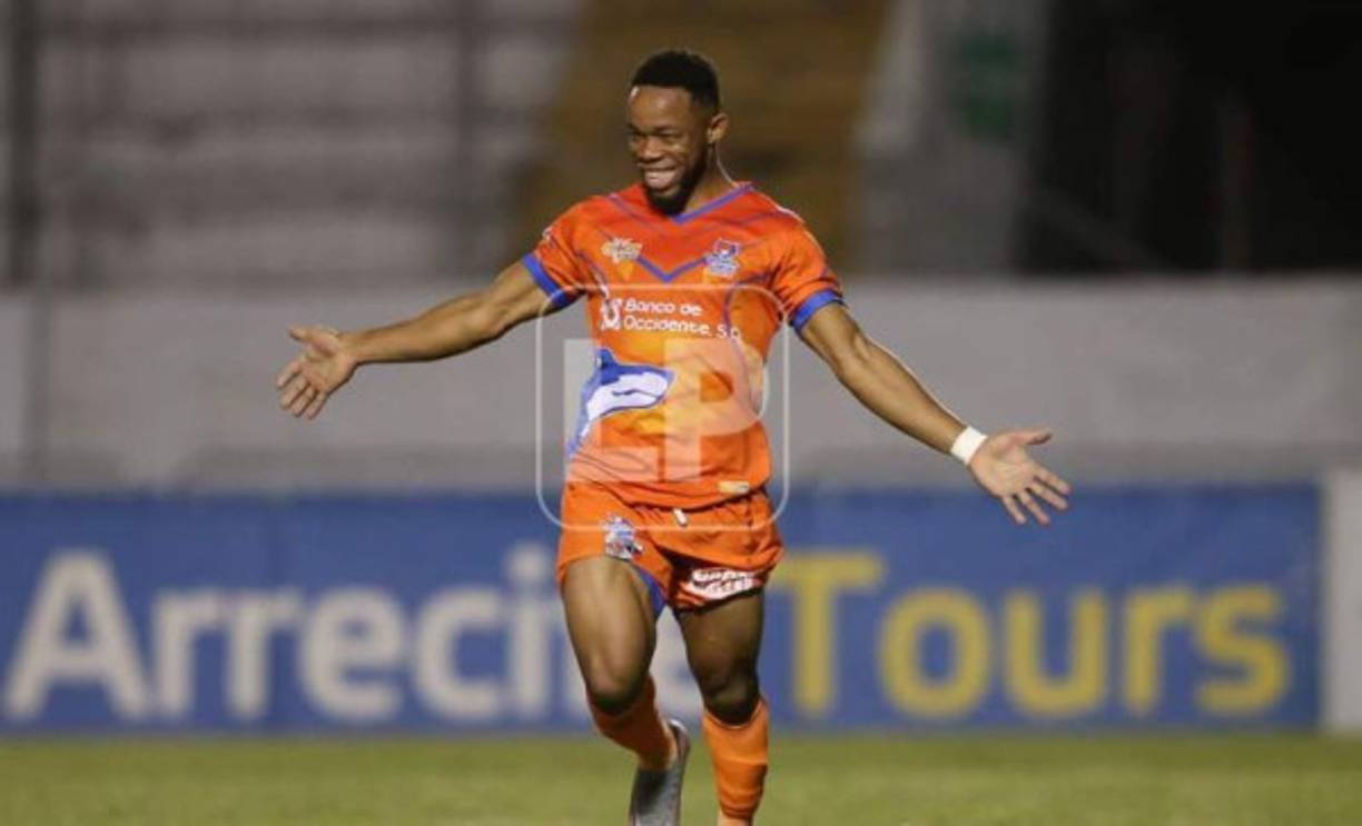 El tricampeón Olimpia está interesado en contratar al mediocampista Carlos Róchez y todo indica que será refuerzo de los albos. Todavía mantiene contrato con la UPN.