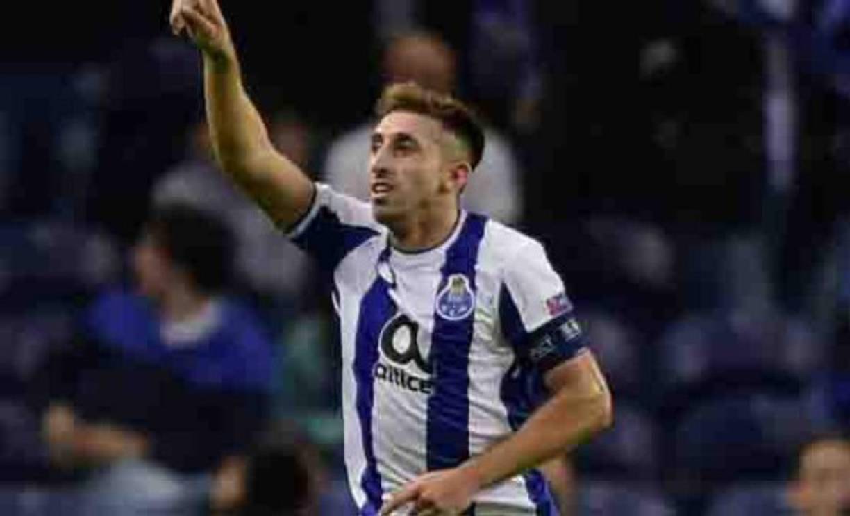 Héctor Herrera: Según Calciomercato, la Roma está interesado en el mediocampista mexicano que milita en el Porto de Portugal.