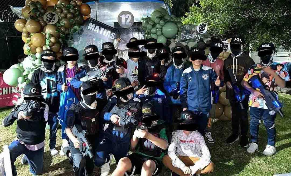 Escándalo en México. El futbolista Julio César “Cata” Domínguez se encuentra en el ojo del huracán luego que le organizó una fiesta a su hijo por su cumpleaños y la temática de los festejos fue de narcos. 