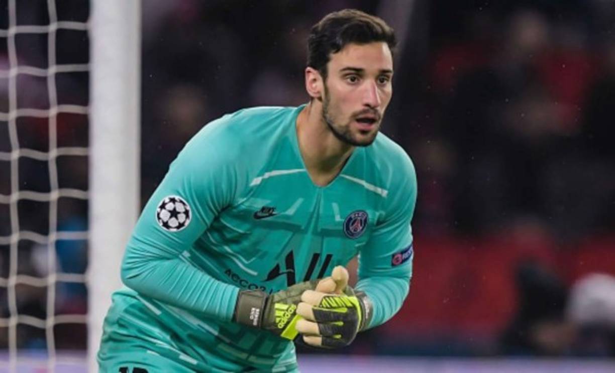 Sergio Rico será finalmente traspasado por el Sevilla al PSG por una cantidad que ronda los 6 millones de euros. El guardameta español la temporada pasada estuvo cedido en el club parisino con opción a compra y desde la capital francesa han decidido quedarse con él. Lazio y Valencia también estaban interesados por el jugador, pero parece que seguirá a las órdenes de Thomas Tuchel.