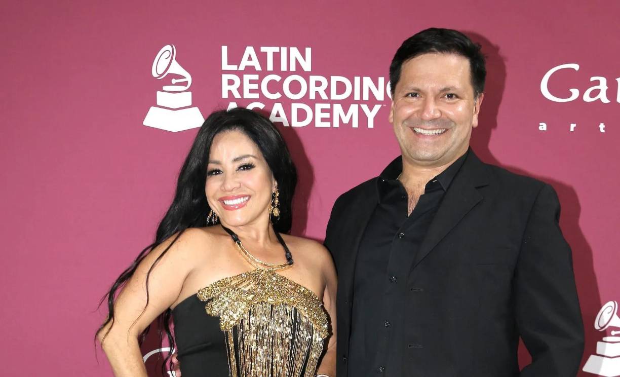 Asimismo, Hernández negó haber sido mantenido y afirmó que se encargó de advertirle a Sandoval sobre las consecuencias de sus gastos innecesarios, que iban desde viajes hasta alquilar un apartamento en Madrid, así que se vio obligado a aceptar sus decisiones, incluso de renovar votos matrimoniales en España en medio de la crisis que estaban enfrentando.