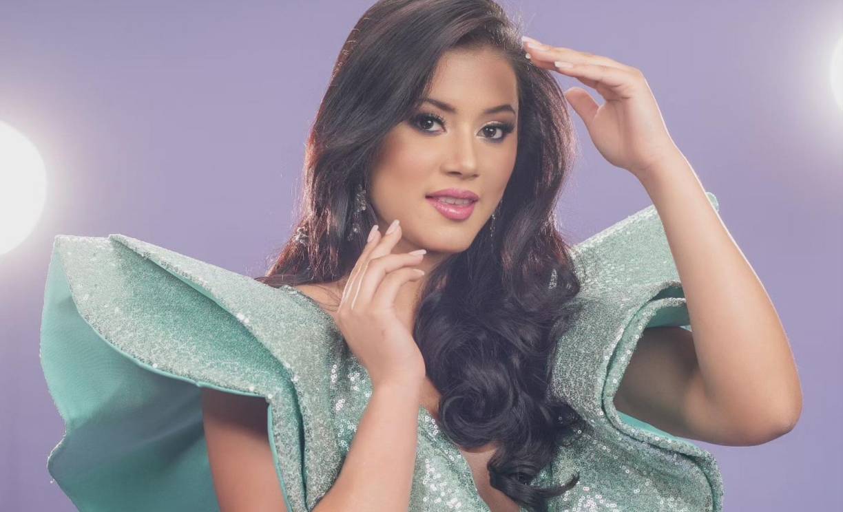 El 23 de noviembre se dio a conocer la muerte de la modelo guatemalteca Andrea Velásquez, originaria del departamento de Sacatepéquez. La noticia se confimó a través del perfil de Instagram del certamen Miss Teen Nacional Guatemala.Con información de PrensaLibre.com